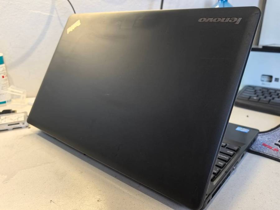 Lenovo ThinkPad EDGE E530, i3-3110M, 4GB RAM, 500GB HDD, DVD