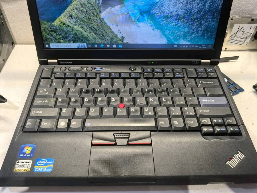 late entry-LENOVO THINKPAD X220*i5-2540m*4GB RAM-320GB HDD*HD