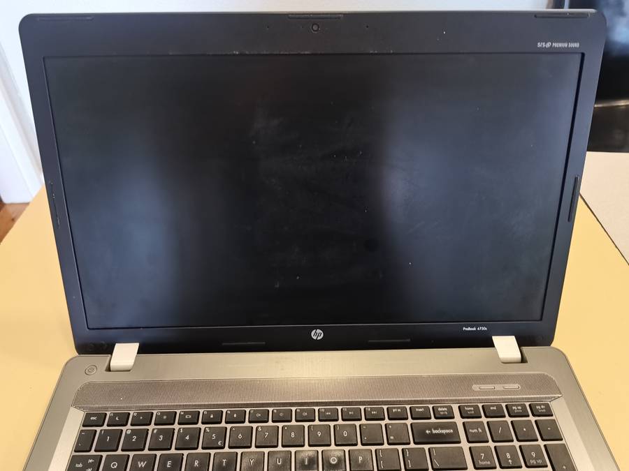HP ProBook 4730S - Intel Core i3-2330M-RADEON GRAPHICS-HD+- 8GB RAM - 256GB SSD - Brand New Battery