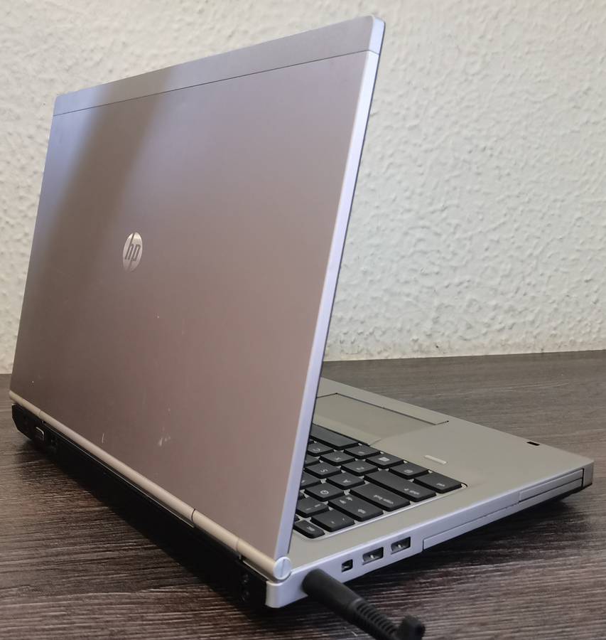 HP EliteBook 8470P - Intel Core i5-3320M @ 2.60GHz - 4GB RAM - 500GB HDD