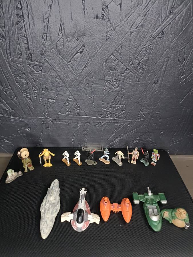 Old Starwars mini ships and figurines