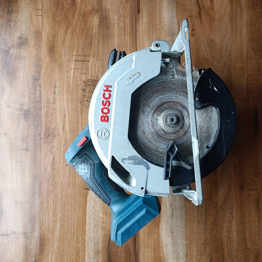 Bosch Professional Cordless Circular Saw 18V GKS18V-57