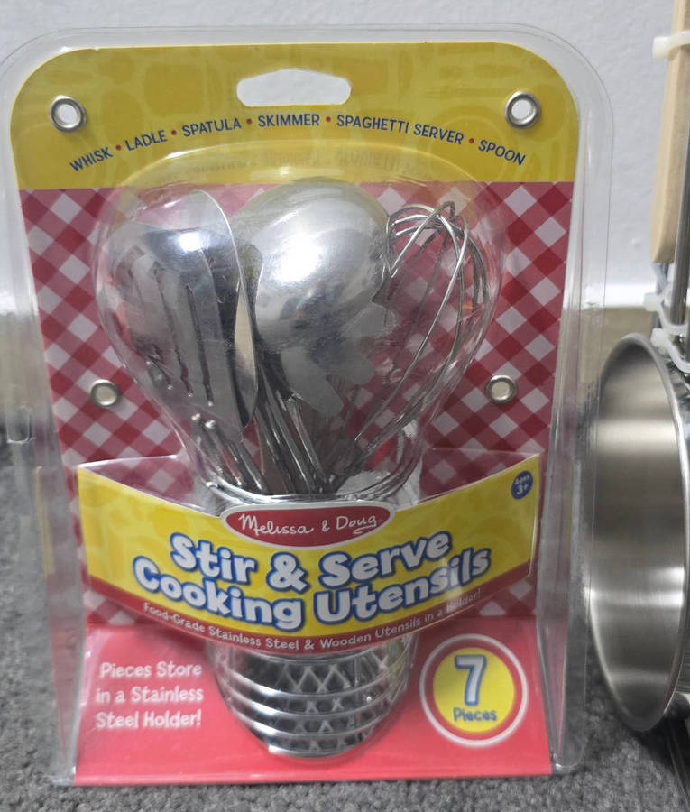 Melissa & Doug play kitchen pots