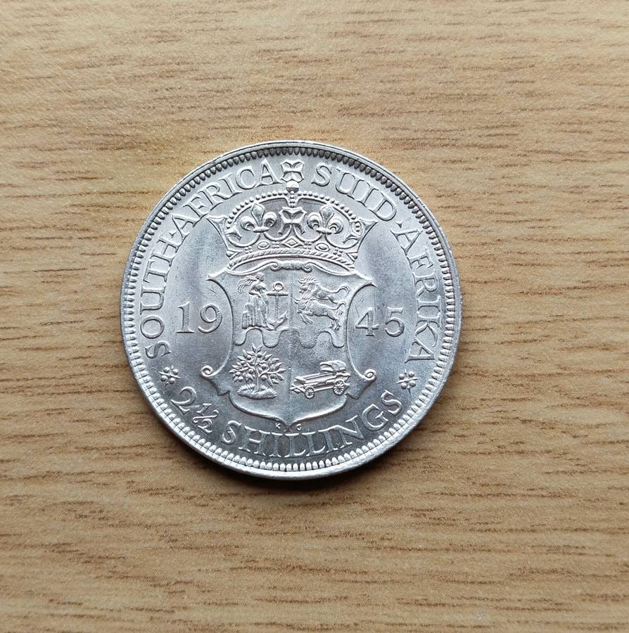 South Africa UNC /AU 1945 Silver Half Crown. ( Possible cracked die error)