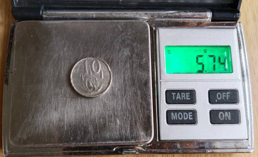 Error South Africa 1965? Lead 10 cent. Normal weight is 4 grams.