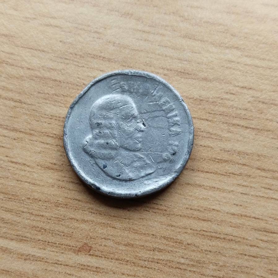 Error South Africa 1965? Lead 10 cent. Normal weight is 4 grams.