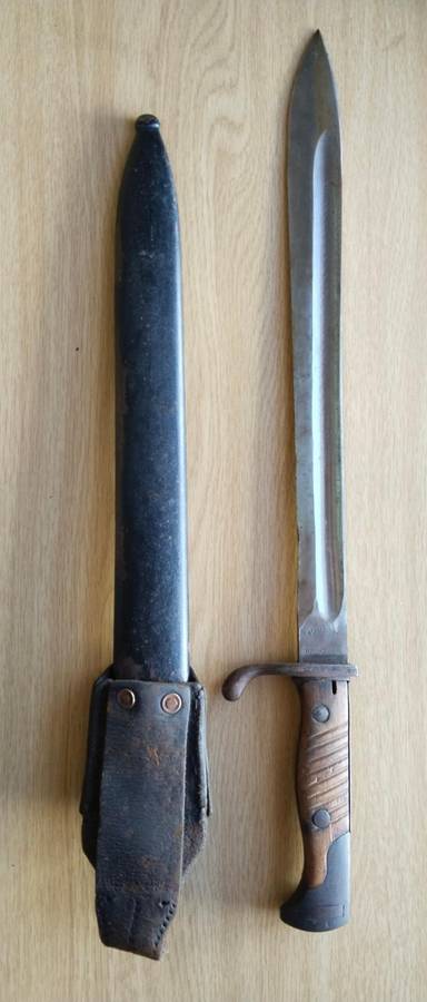 Germany M 1898/05 WW1 Mauser Butcher Blade Bayonet With Scabbard. 500mm long.