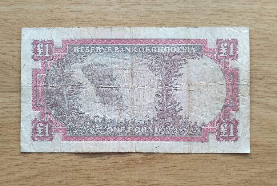 Rhodesia 15th June 1966 One Pound Bank Note.