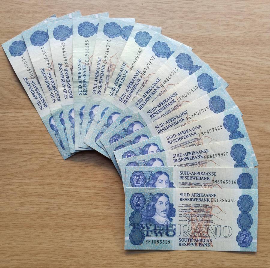 South Africa de Kock collection of 14 Old R2 Bank Notes. One bid takes all.