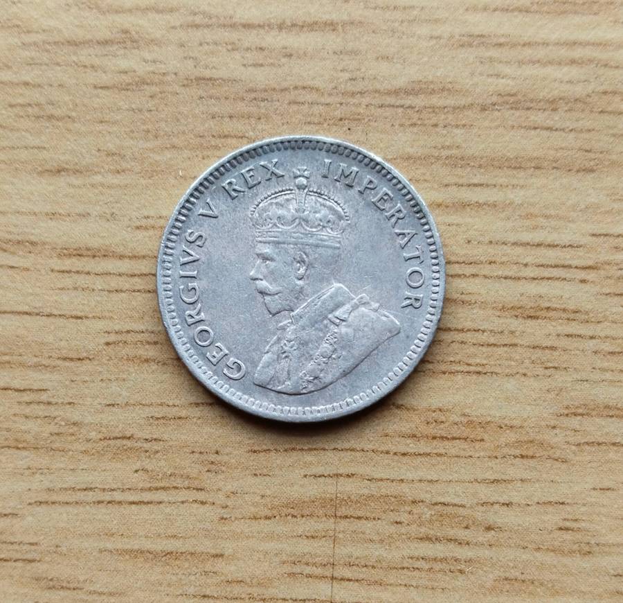 South Africa 1929 Silver Sixpence.