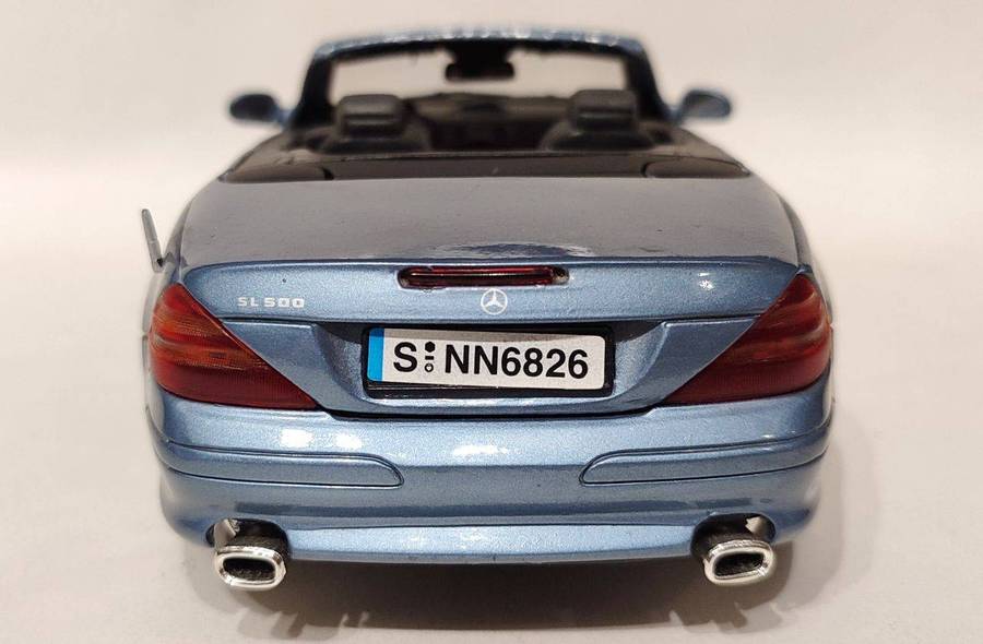 *PRE-LOVED/NO BOX* 1/18 MotorMax Mercedes-Benz SL500 Metallic Blue