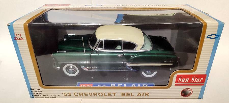 *AS NEW/BOXED* 1/18 Vintage Sunstar 1953 Chevrolet Bel Air Green Metallic (1602)