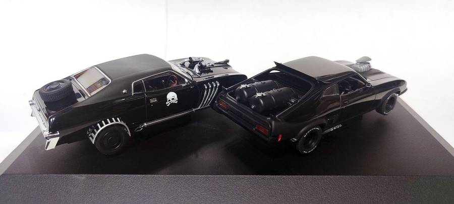 **RARE/MINT/BOXED** 1/43 AutoArt Mad Max 2 The Road Warrior Set Interceptor/Enemy Car 674110527452