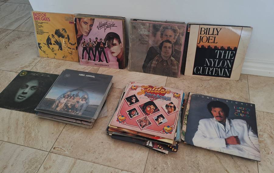 50+ COLLECTION OF 70's/80's POP RECORDS!! LIONEL RICHIE, ABBA AND SO MUCH MORE...