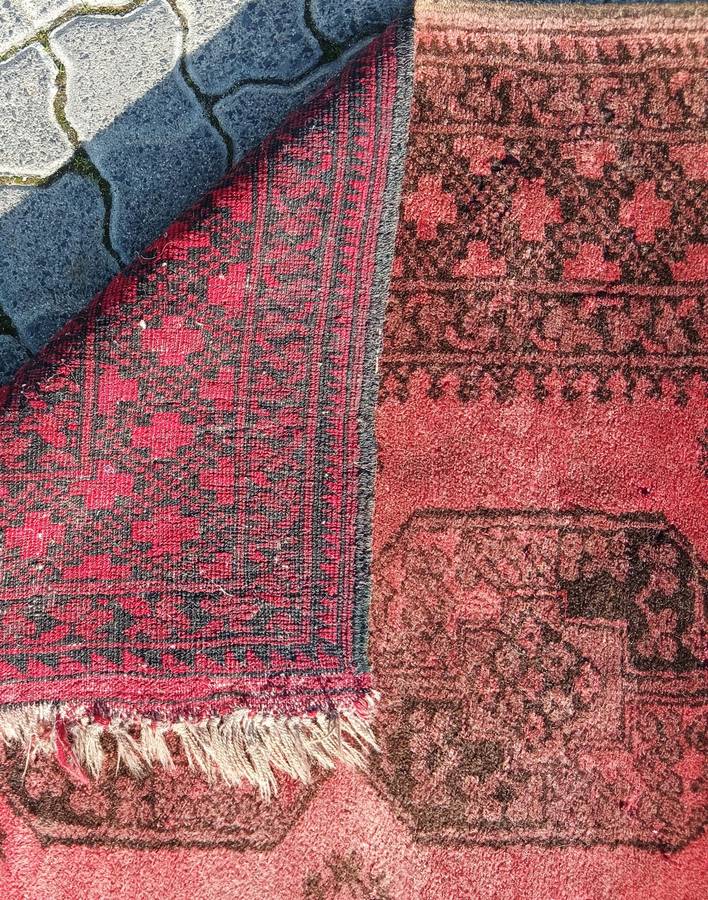 GENUINE HAND KNOTTED PERSIAN CARPET 1620MM BY 1850MM