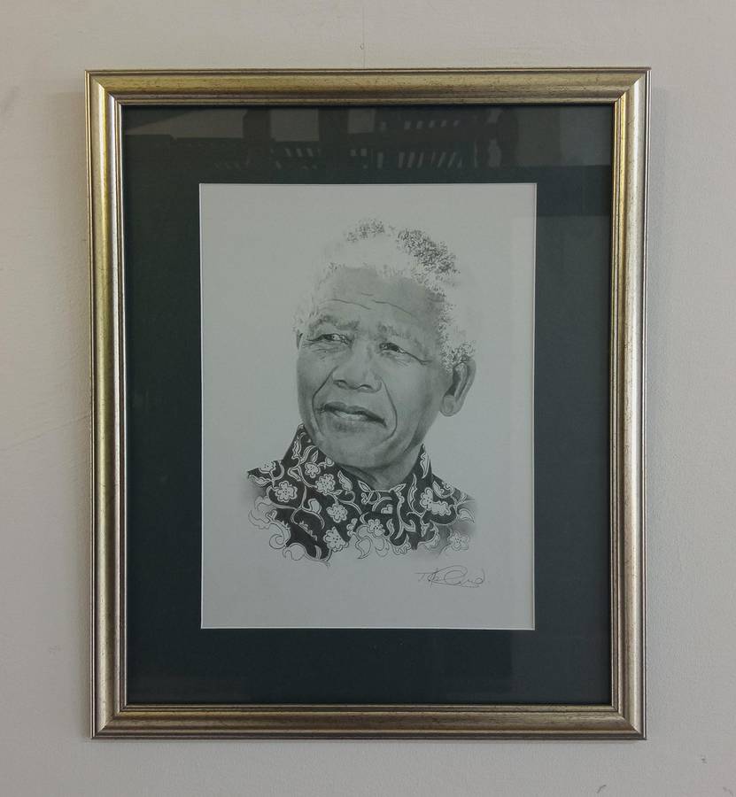 BEAUTIFUL SIGNED NELSON MANDELA SKETCH*HIGHLY COLLECTABLE*