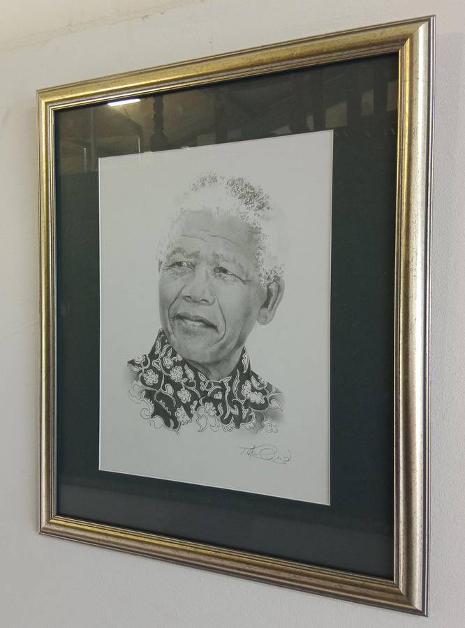 BEAUTIFUL SIGNED NELSON MANDELA SKETCH*HIGHLY COLLECTABLE*