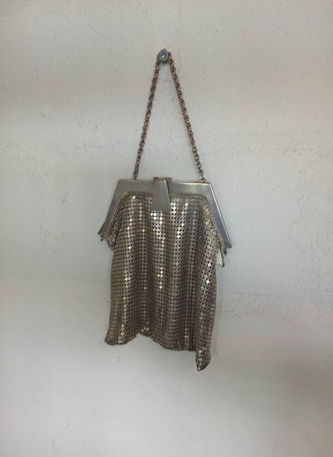 VINTAGE WHITING DAVIES SILVER PURSE *HIGHLY COLLECTABLE*