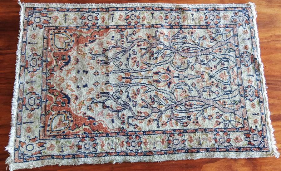 LOVELY TIGHT WOVEN HAND KNOTTED PERSIAN RUG