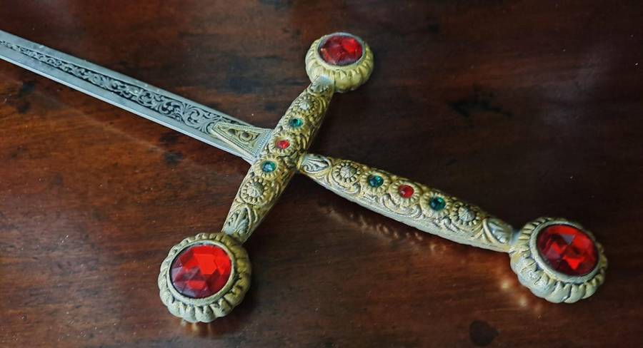 ORNATE CEREMONIAL SWORD*HIGHLY COLLECTABLE*