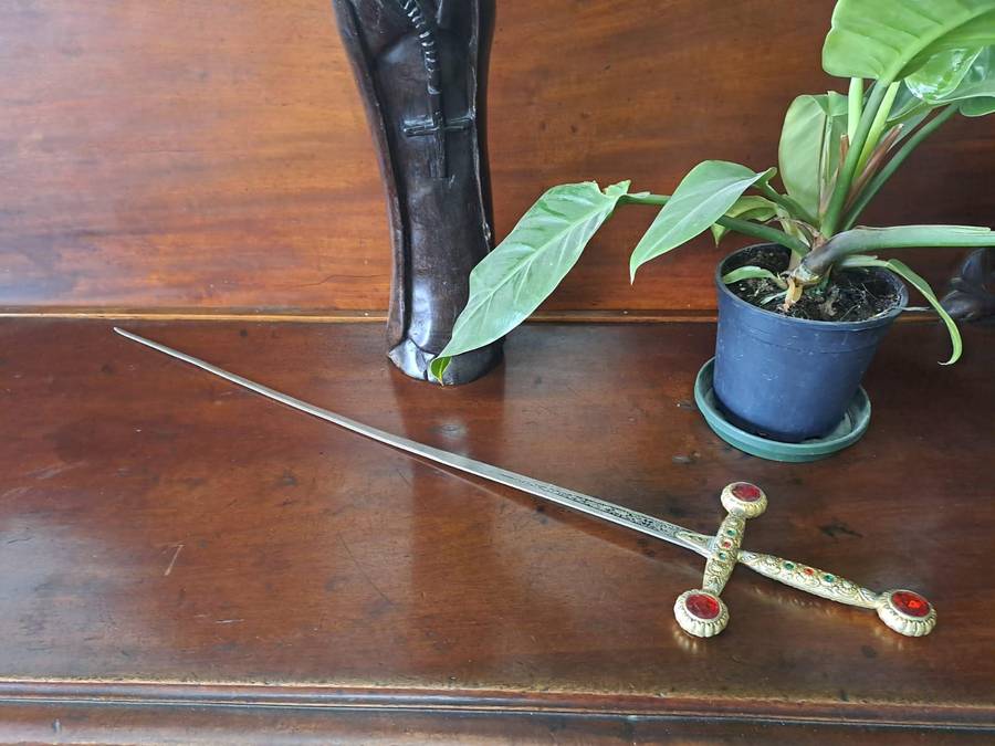 ORNATE CEREMONIAL SWORD*HIGHLY COLLECTABLE*
