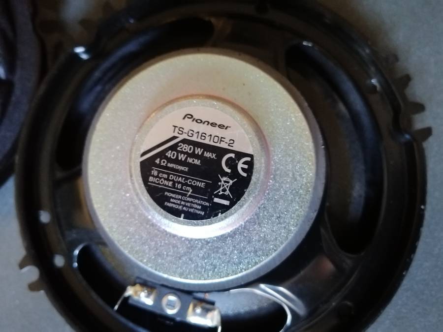 Pair of Pioneer Dual Cone 280W 6.5" Speakers