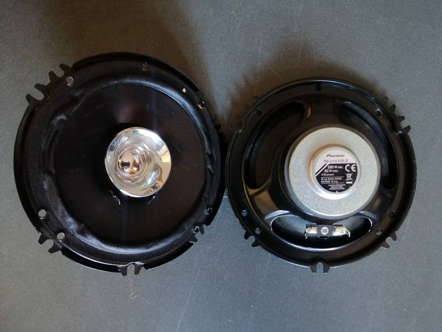 Pair of Pioneer Dual Cone 280W 6.5" Speakers