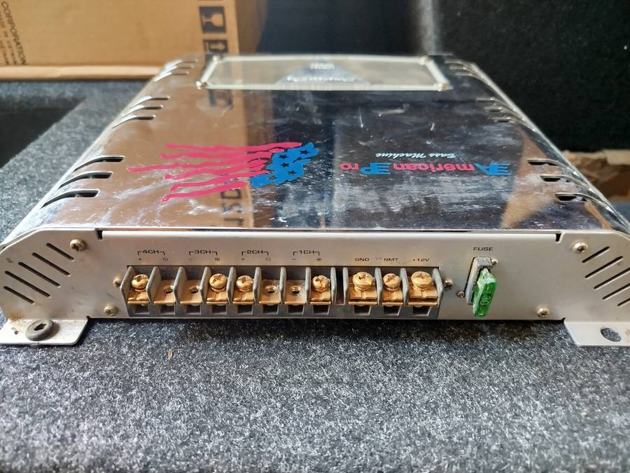 American Pro Limited Edition 4 Channel Amplifier (V.S.-1406)