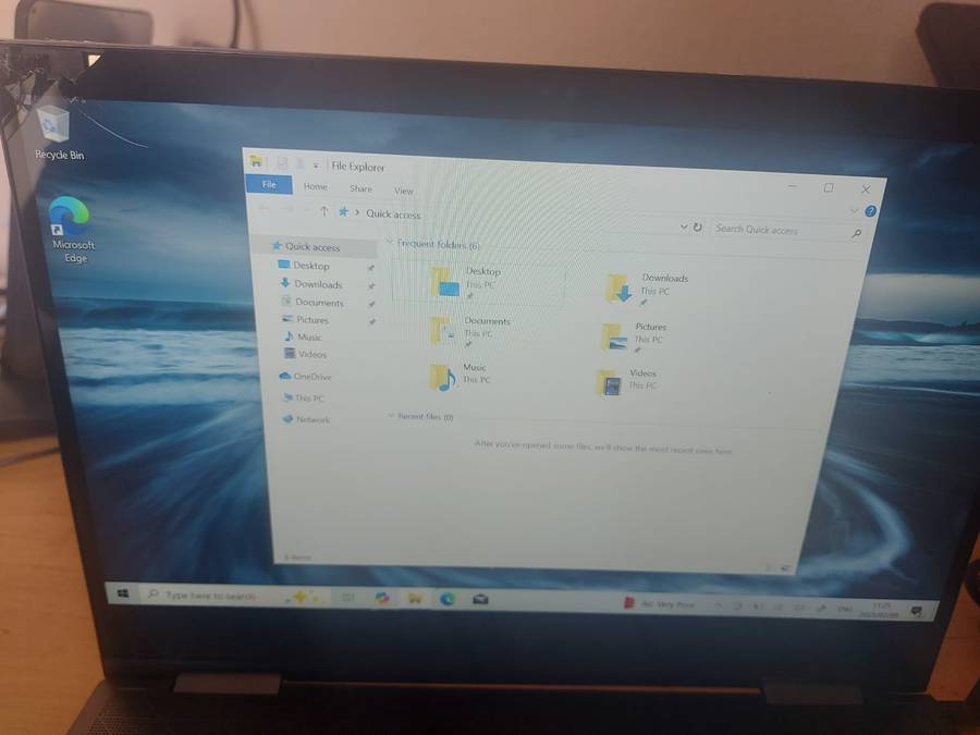 HP ENVY x360 AMD Ryzen 7 2700U