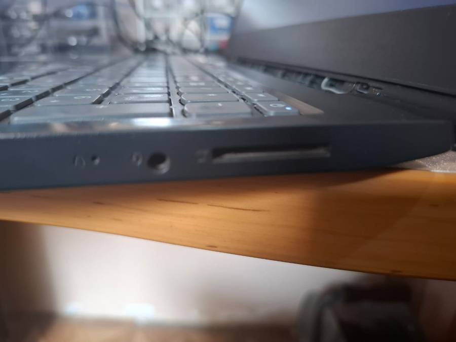 Lenovo i5-1035G1, 8GB Ram, 450GB SSD
