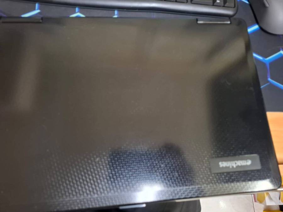 Acer emachine
