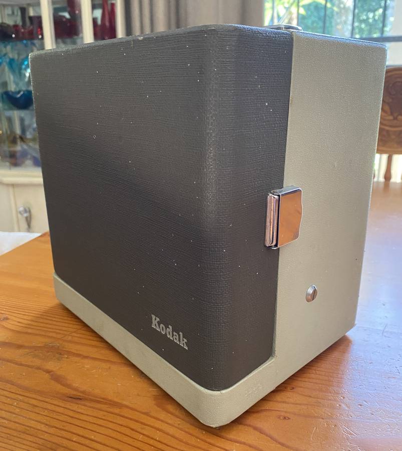 VINTAGE KODAK MOVIE PROJECTOR