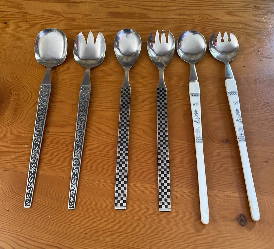 SALAD SERVING SPOONS