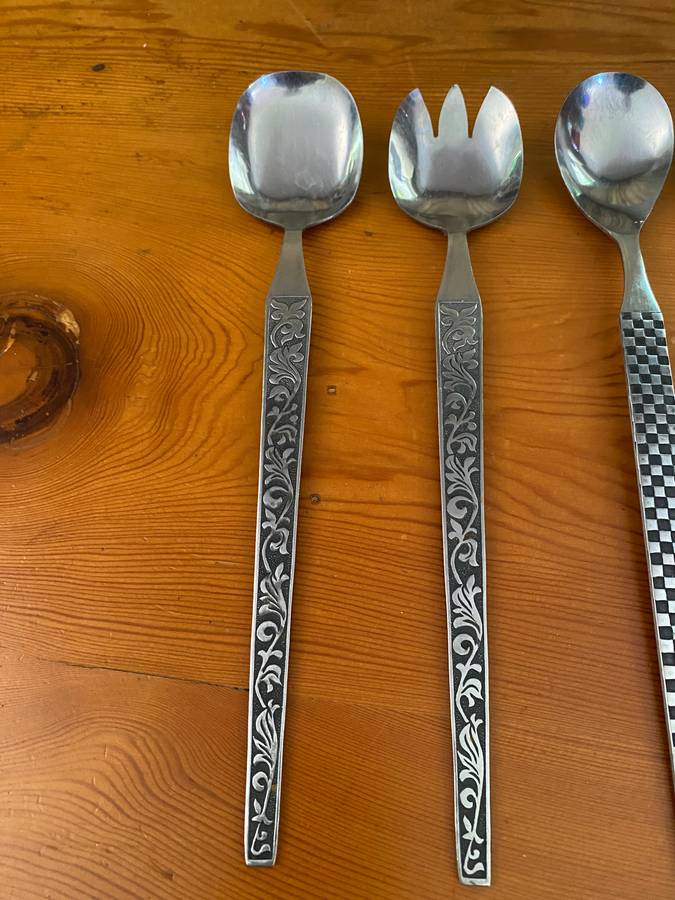 SALAD SERVING SPOONS