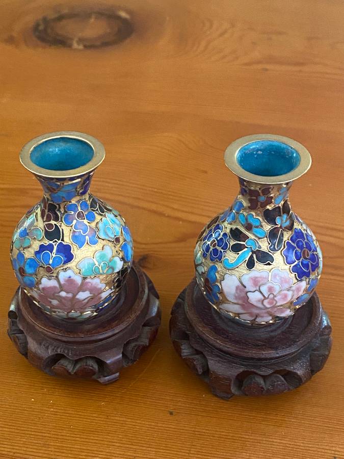 TWO SMALL CLOISONNE POTS