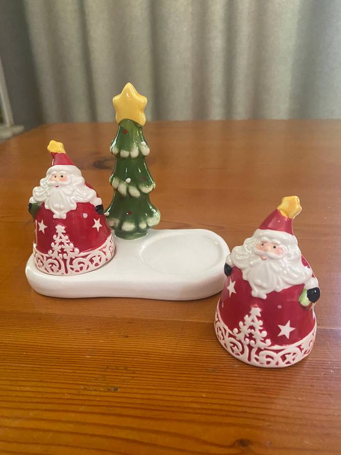 SANTA SALT AND PEPPER SET