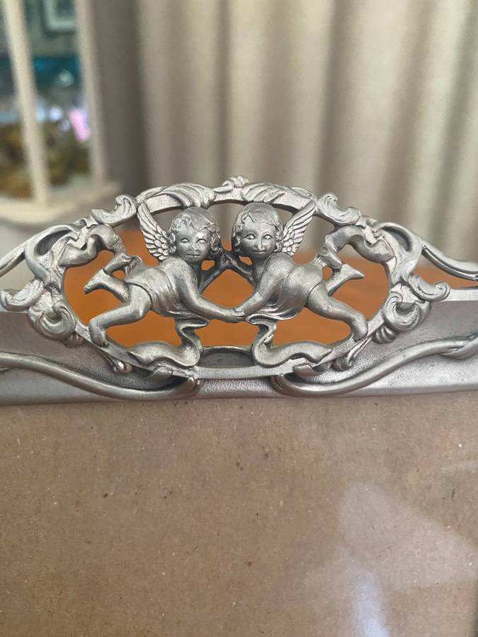 PEWTER PHOTO FRAME