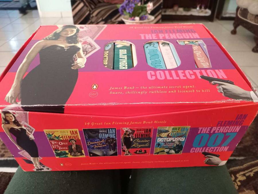 Ian Fleming, James Bond 007, The Penguin Collection, 14 book set