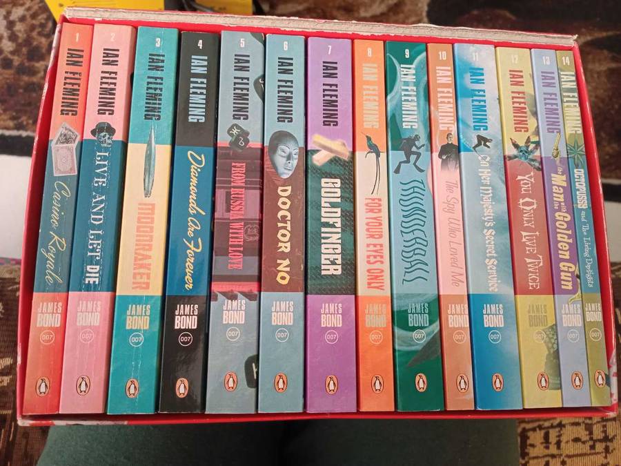 Ian Fleming, James Bond 007, The Penguin Collection, 14 book set