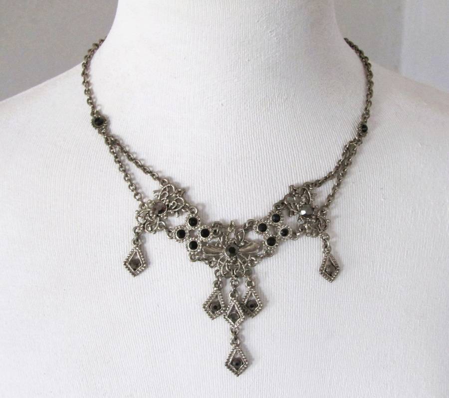 Vintage Silver-Tone Victorian Style Gothic Necklace with Faceted Onyx-Colored Crystals