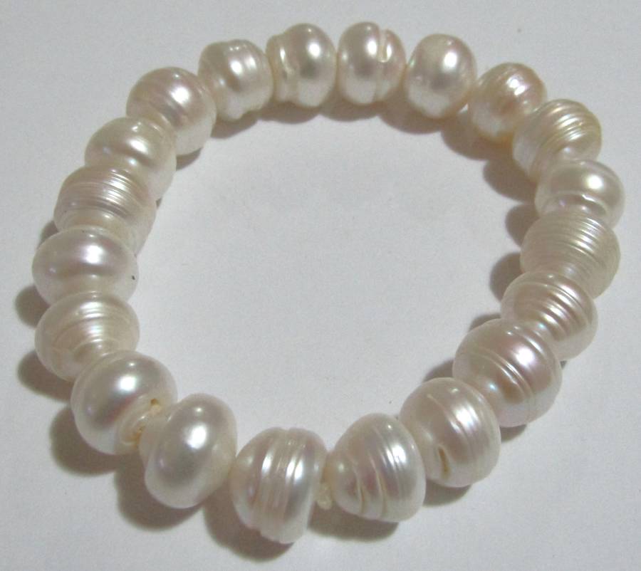 Pair of Vintage Pearl Stretch Bracelets - Natural Freshwater & Faux Pink Pearl with Crystal Charm