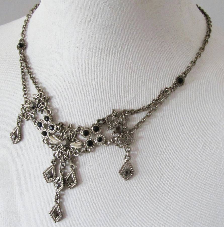 Vintage Silver-Tone Victorian Style Gothic Necklace with Faceted Onyx-Colored Crystals