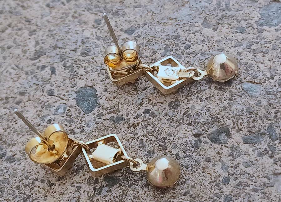 Vintage Gold-Tone Drop Earrings | Ruby Red Crystal | Elegant Stud Design
