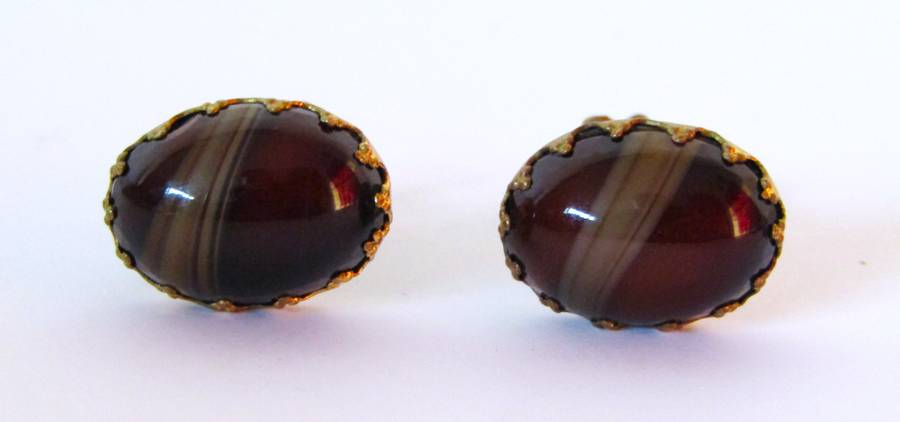Vintage 1940s Gold Tone Bohemian Glass Oval Cabochon Brooch & Matching Clip-On Earrings Set