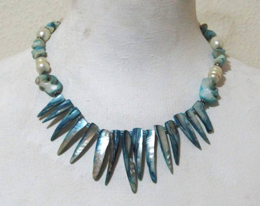Retro 1980s Blue Mother of Pearl Spike Bib Necklace