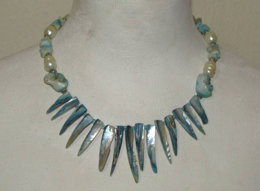 Retro 1980s Blue Mother of Pearl Spike Bib Necklace