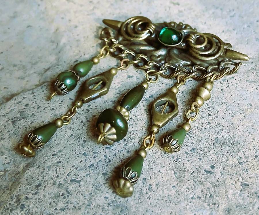 Vintage Brass-Tone Brooch | Emerald Glass Cabochon & Dangles | Art Nouveau Revival