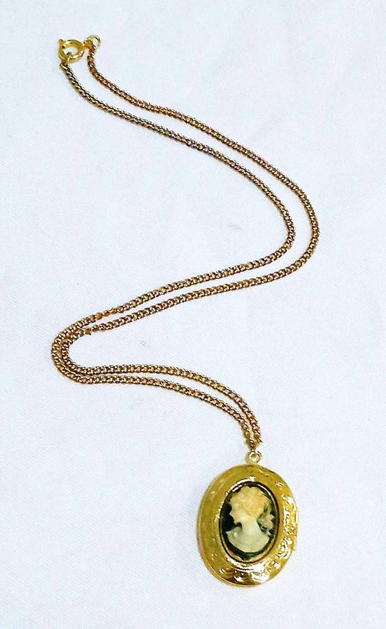 Vintage Gold-Tone Cameo Locket Necklace | Oval Floral Design