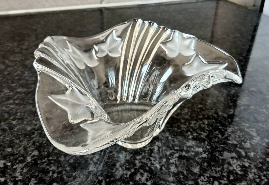 Vintage Mikasa Parisian Ivy Handkerchief Bowl | Sculptural Modern Elegance