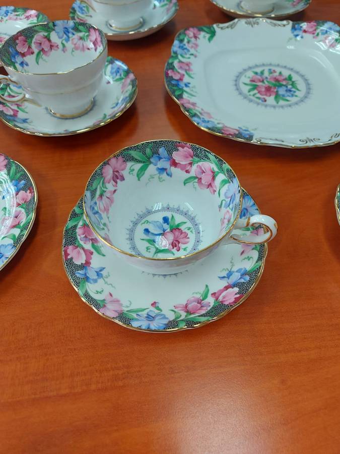 21 Piece Tea Set